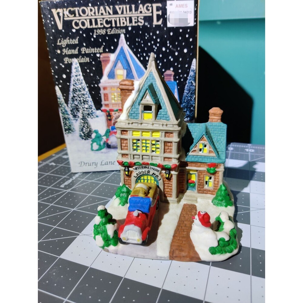 Victorian Village Collectibles Drury Lan